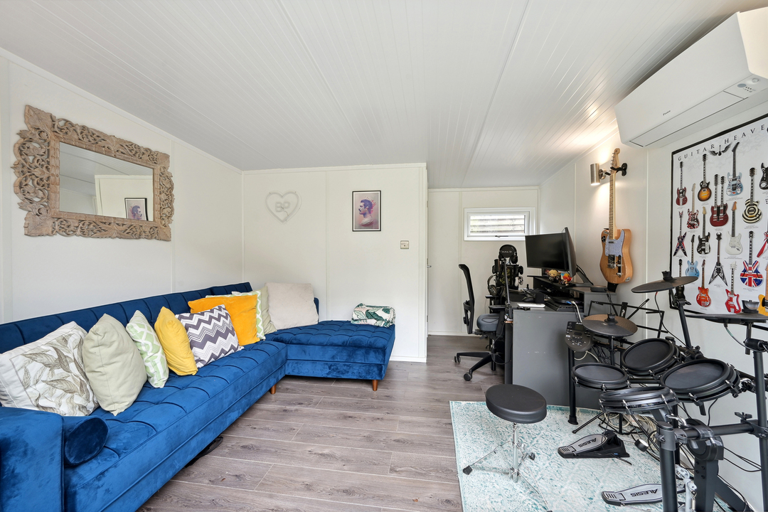 3 bed end of terrace house for sale in Green Avenue, Ealing, Northfields, London, W13 15