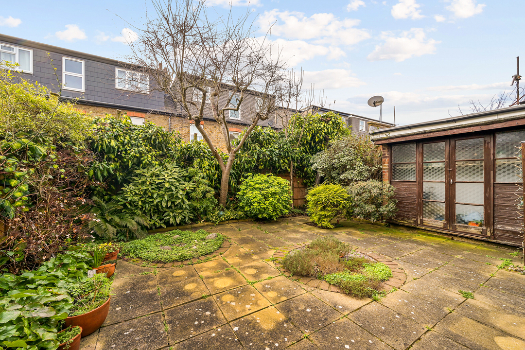 4 bed semi-detached house for sale in Kingsley Avenue, Ealing  - Property Image 18