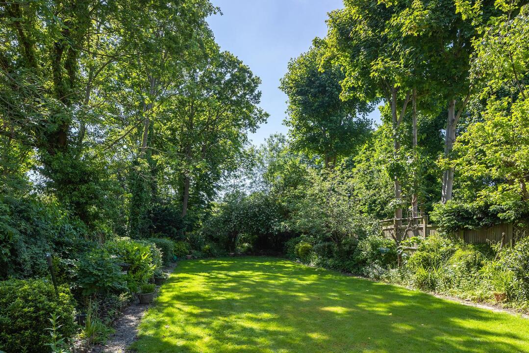 1 bed apartment for sale in Blakesley Avenue, Ealing, London, W5 3