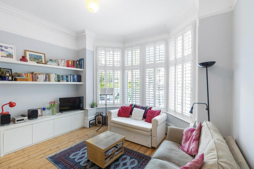 1 bed apartment for sale in Blakesley Avenue, Ealing, London, W5 1