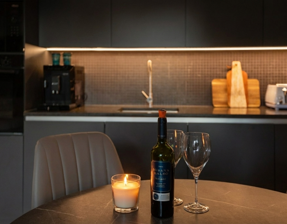 1 bed apartment for sale in Sarsen House, Hanwell Square, Hanwell, London, W7  - Property Image 4