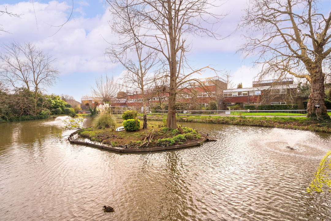 2 bed apartment for sale in The Grange, Ealing  - Property Image 8