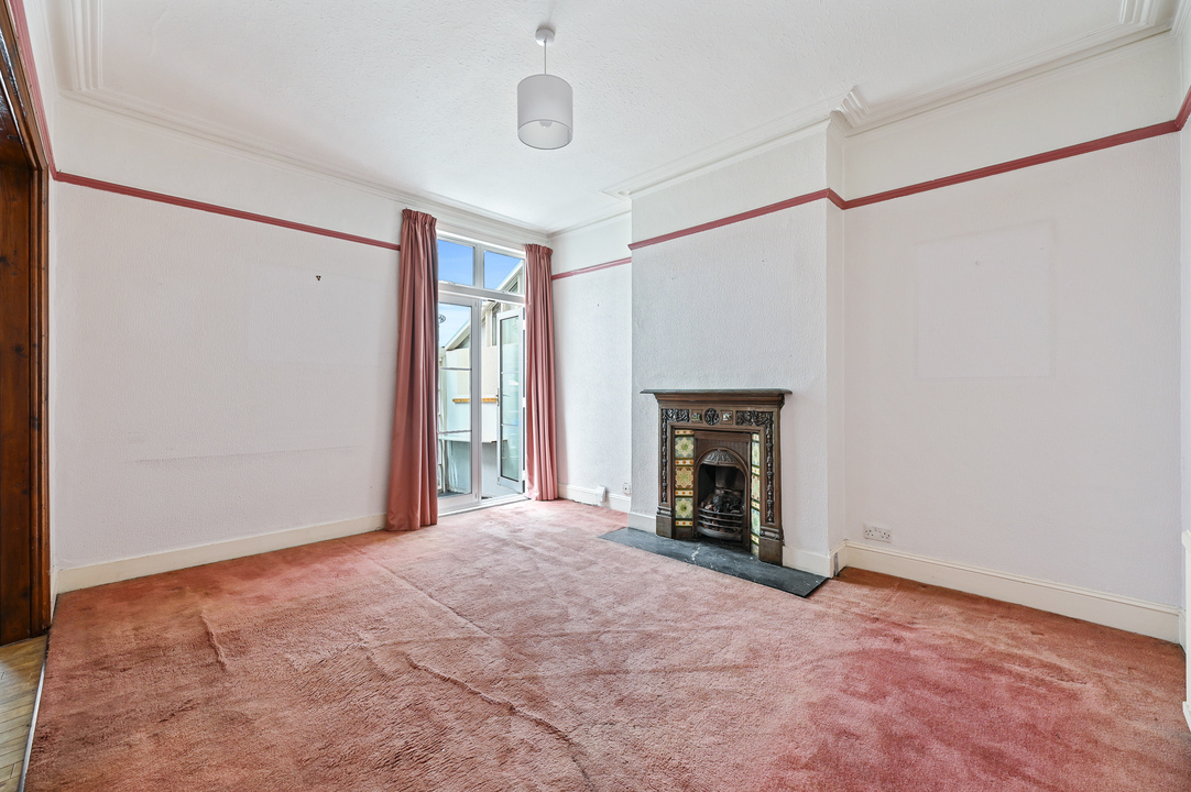 4 bed semi-detached house for sale in Kingsley Avenue, London  - Property Image 13