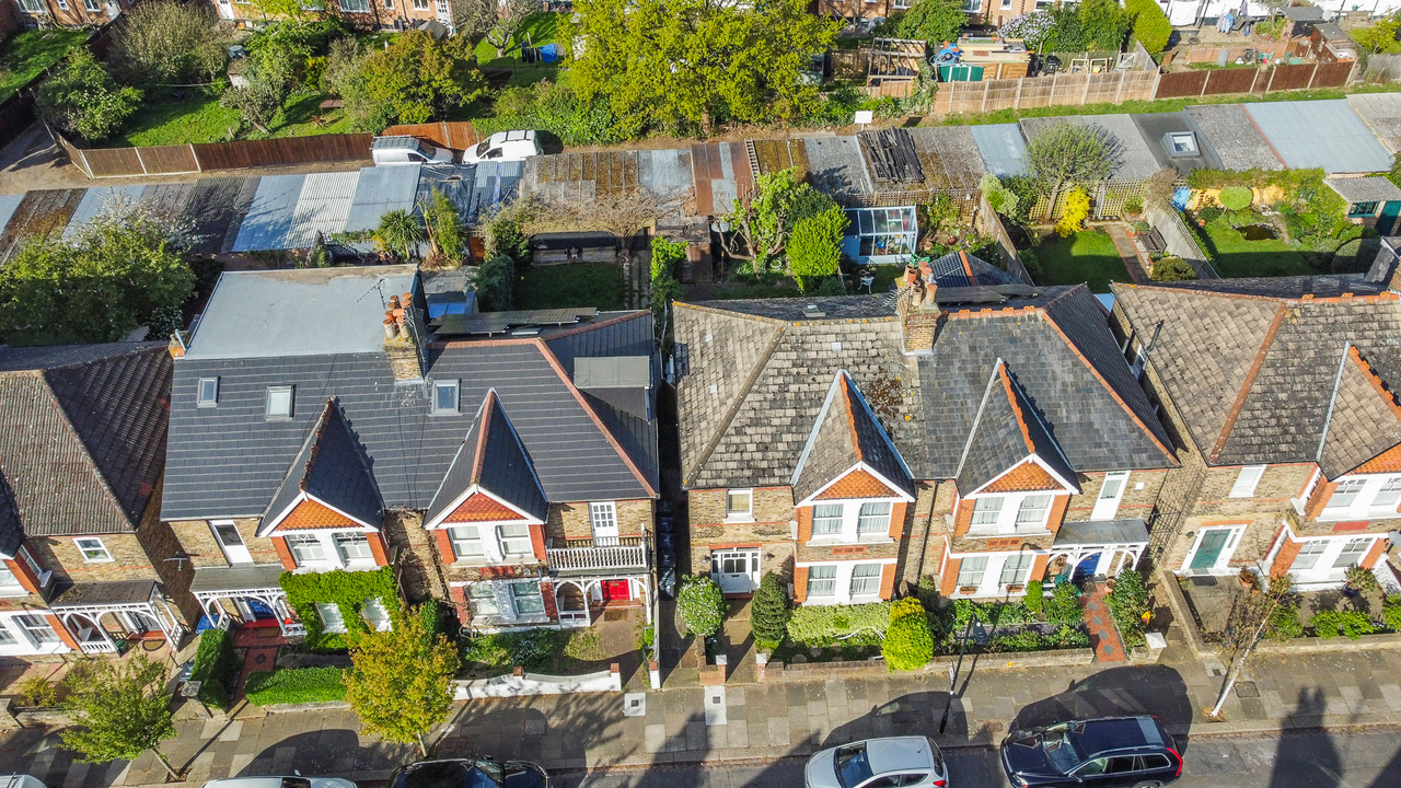 4 bed semi-detached house for sale in Kingsley Avenue, Ealing, London, W13 14