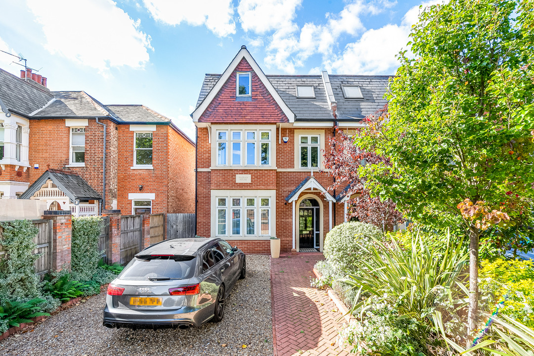 5 bed semi-detached house to rent in 83A The Avenue, London, W13