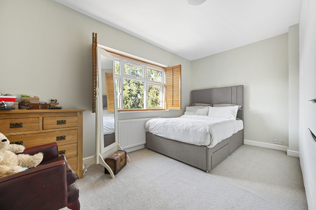 3 bed semi-detached house to rent in Harp Road, Hanwell  - Property Image 5