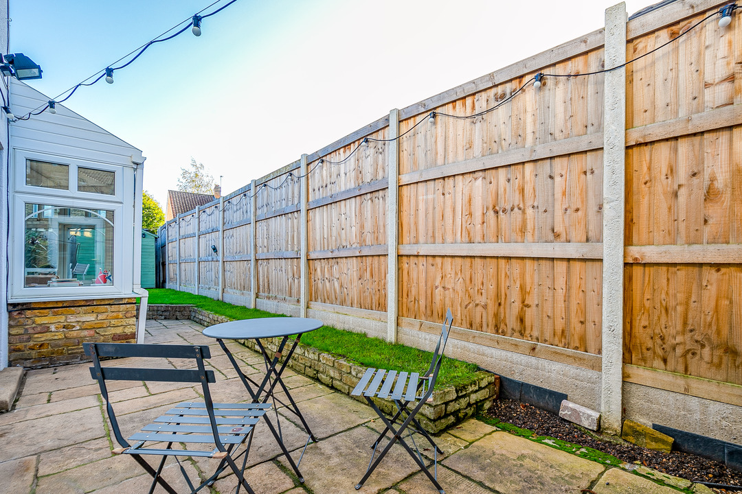 4 bed semi-detached house for sale in Lynton Avenue, Ealing, London, W13 14