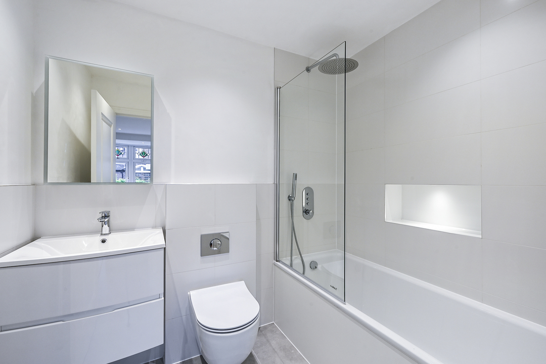 1 bed apartment for sale in Burnham Way, London  - Property Image 8