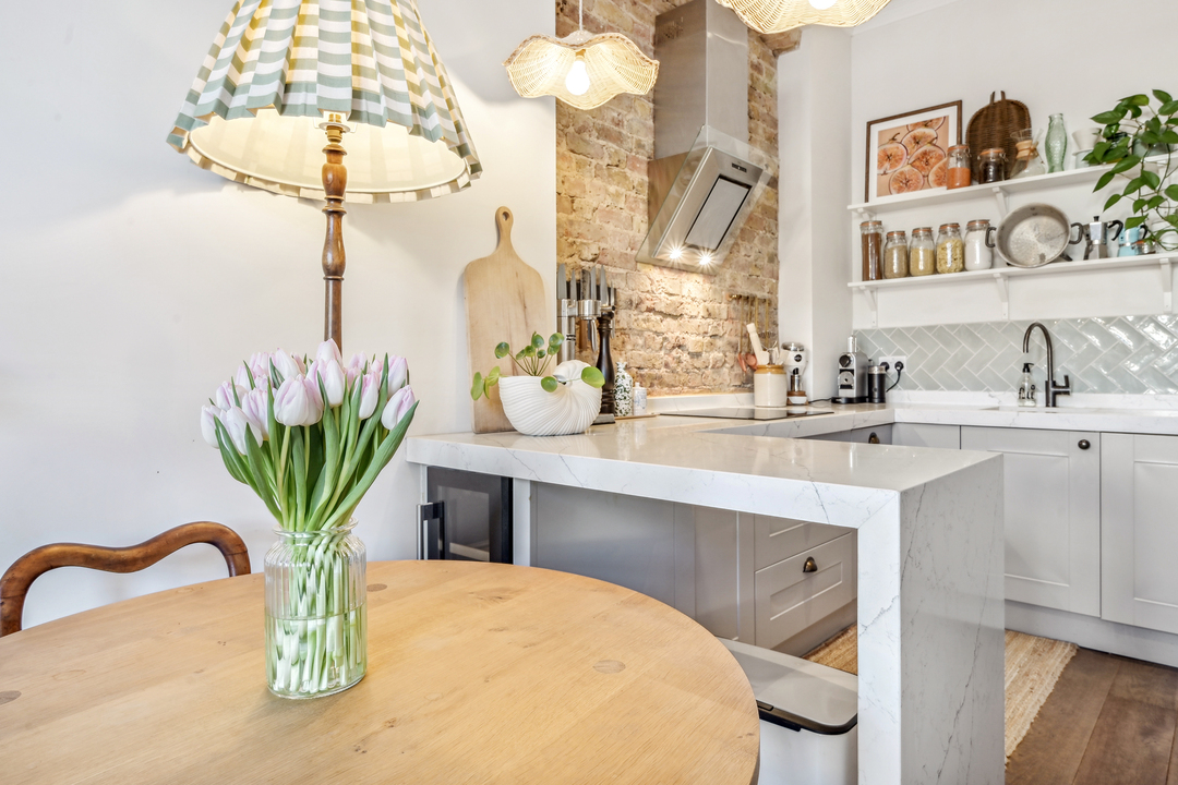 1 bed apartment for sale in Gordon Road, Ealing, London, W5 5