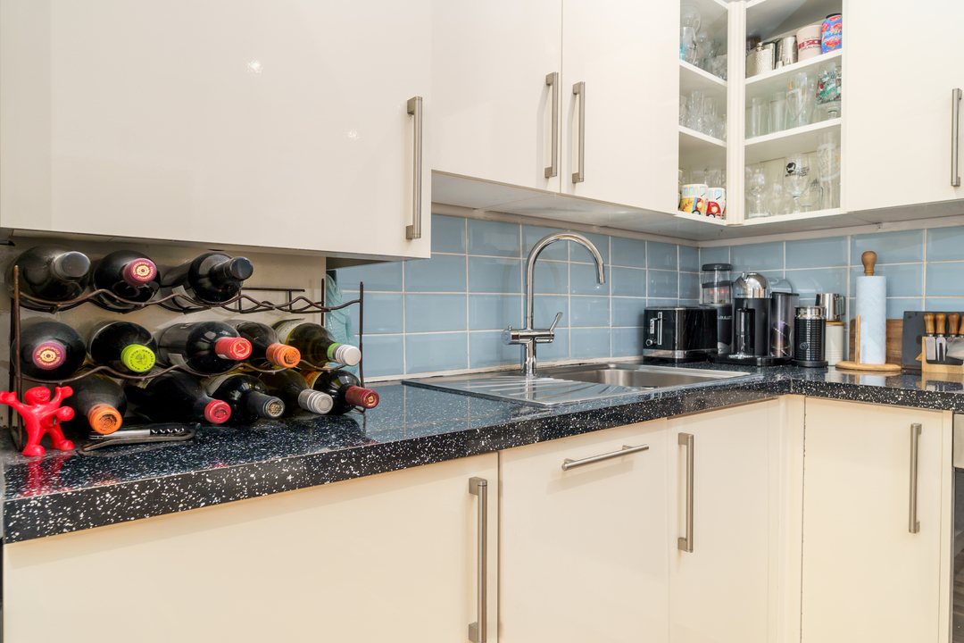 1 bed apartment for sale in Hastings Road, Ealing  - Property Image 8
