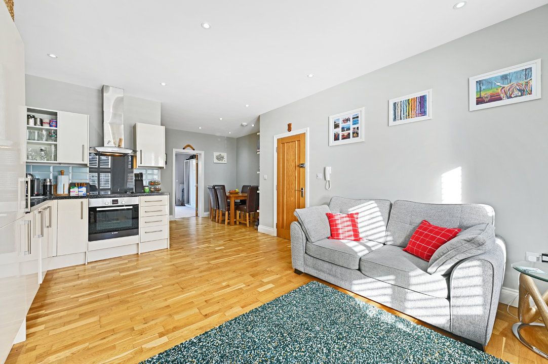 1 bed apartment for sale in Hastings Road, Ealing  - Property Image 6