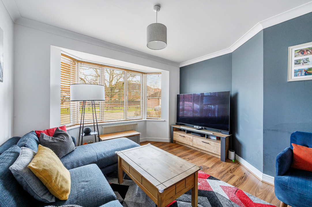 3 bed terraced house for sale in Old Twelve Close, Hanwell  - Property Image 5