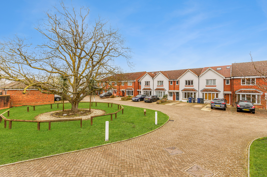 3 bed terraced house for sale in Old Twelve Close, Hanwell  - Property Image 17