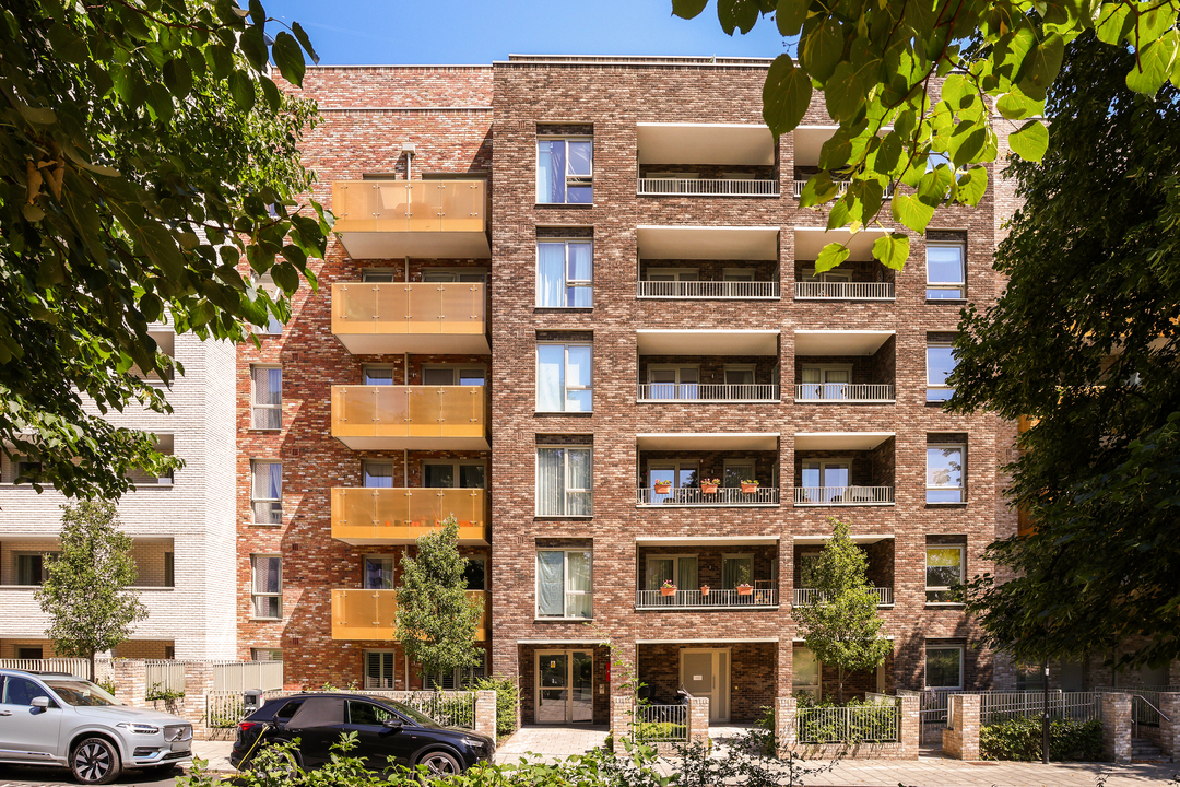 2 bed apartment to rent in Wilde House, Avenue Road, Acton, London, W3 14