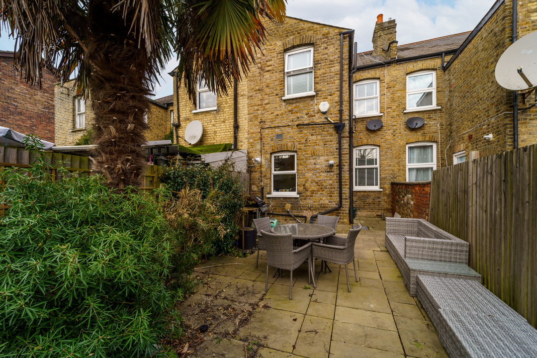 2 bed terraced house for sale in Darwin Road, Ealing  - Property Image 18