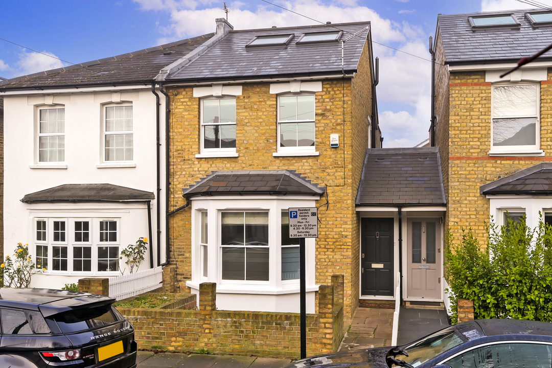 4 bed semi-detached house to rent in Glebe Street, London  - Property Image 18
