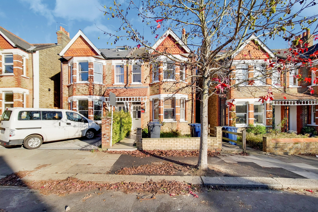 2 bed apartment for sale in Lynton Avenue, Ealing  - Property Image 2