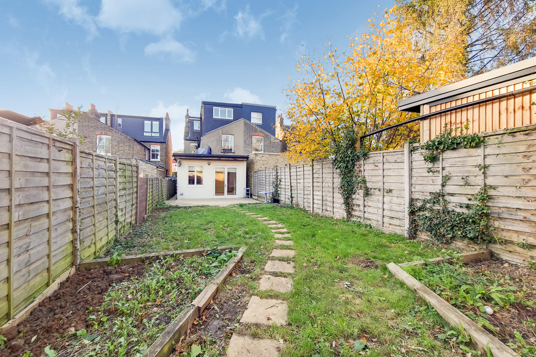 2 bed apartment for sale in Lynton Avenue, Ealing  - Property Image 9