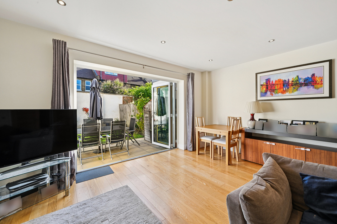 4 bed terraced house for sale in Northfield Road, Ealing  - Property Image 10