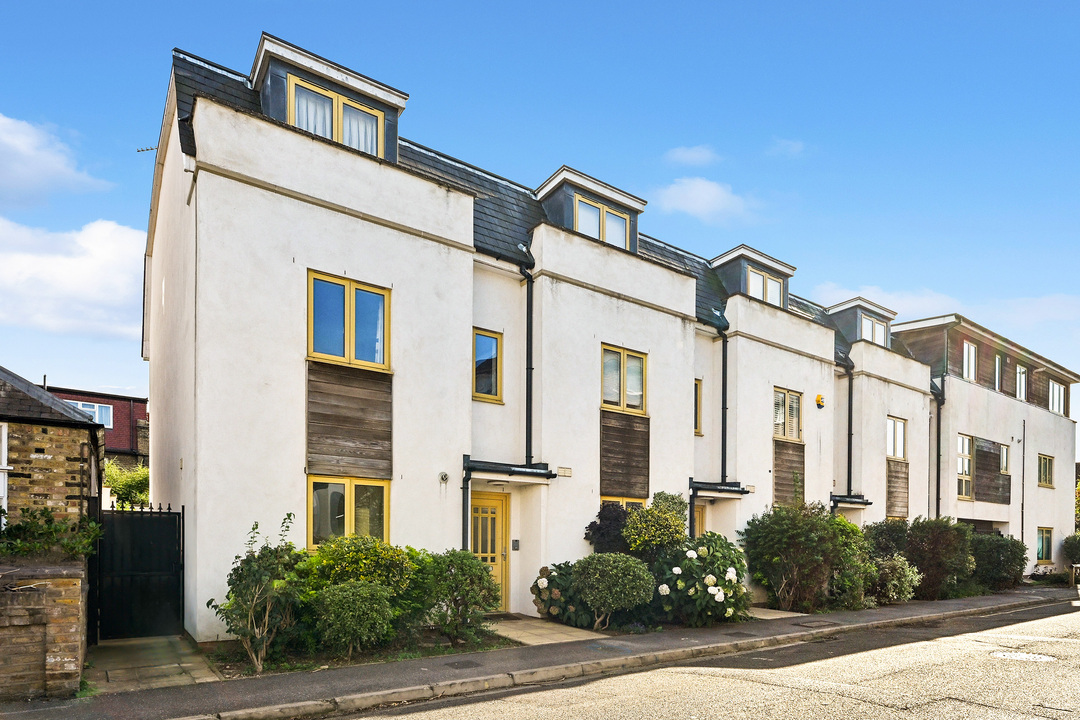 4 bed terraced house for sale in Northfield Road, Ealing  - Property Image 11