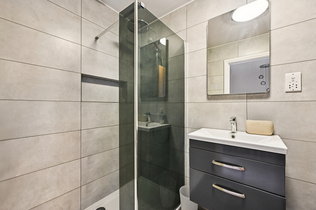 4 bed terraced house for sale in Northfield Road, Ealing  - Property Image 5