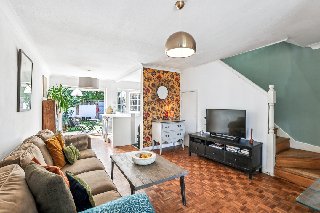 3 bed house for sale in Yeomans Mews, Isleworth  - Property Image 2
