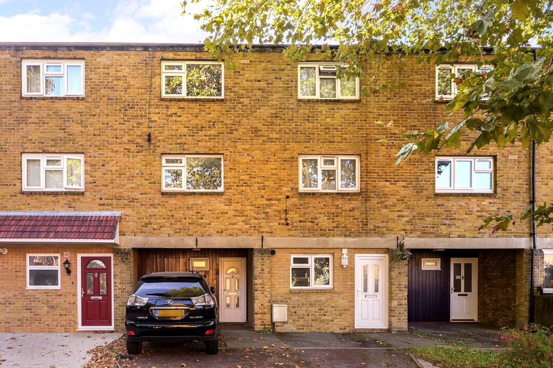 3 bed terraced house to rent in North Road, Ealing  - Property Image 9