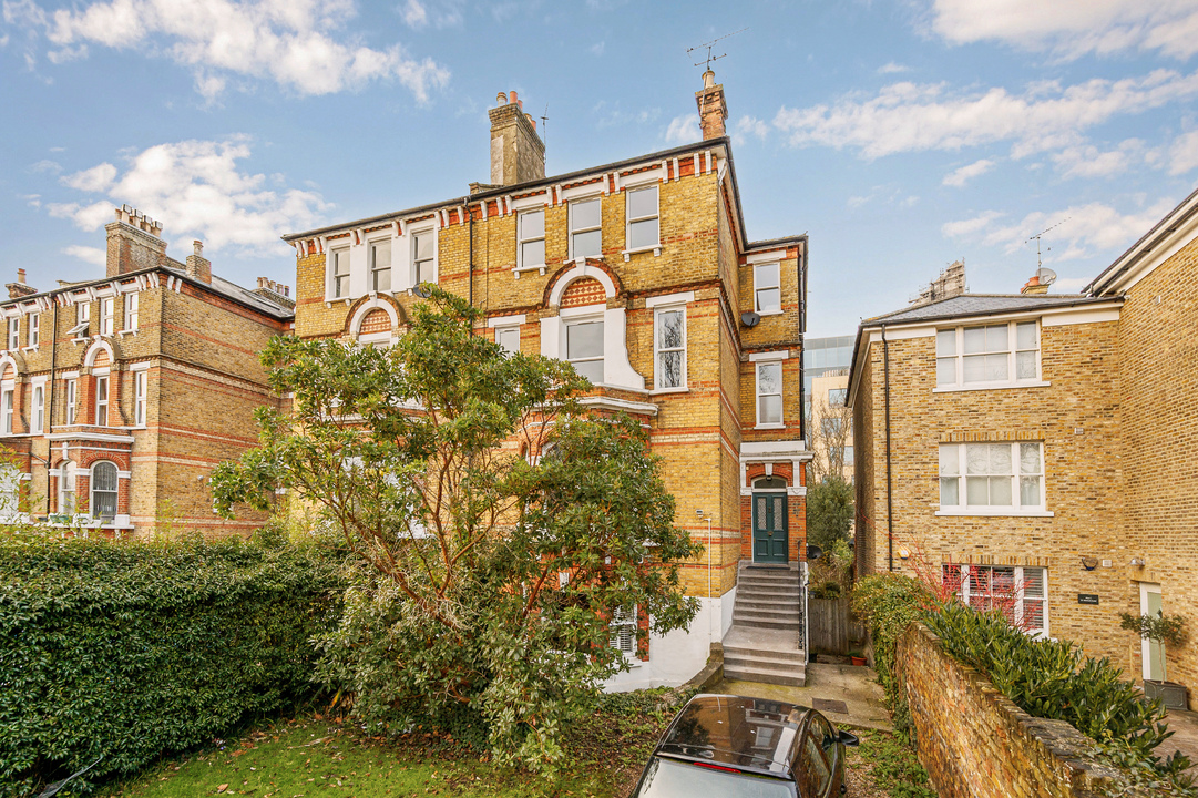 2 bed apartment for sale in Mattock Lane, Ealing  - Property Image 1