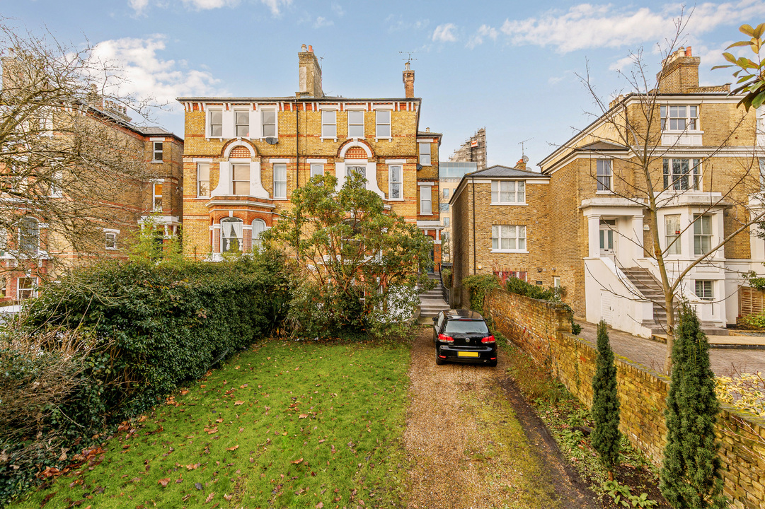 2 bed apartment for sale in Mattock Lane, Ealing  - Property Image 11