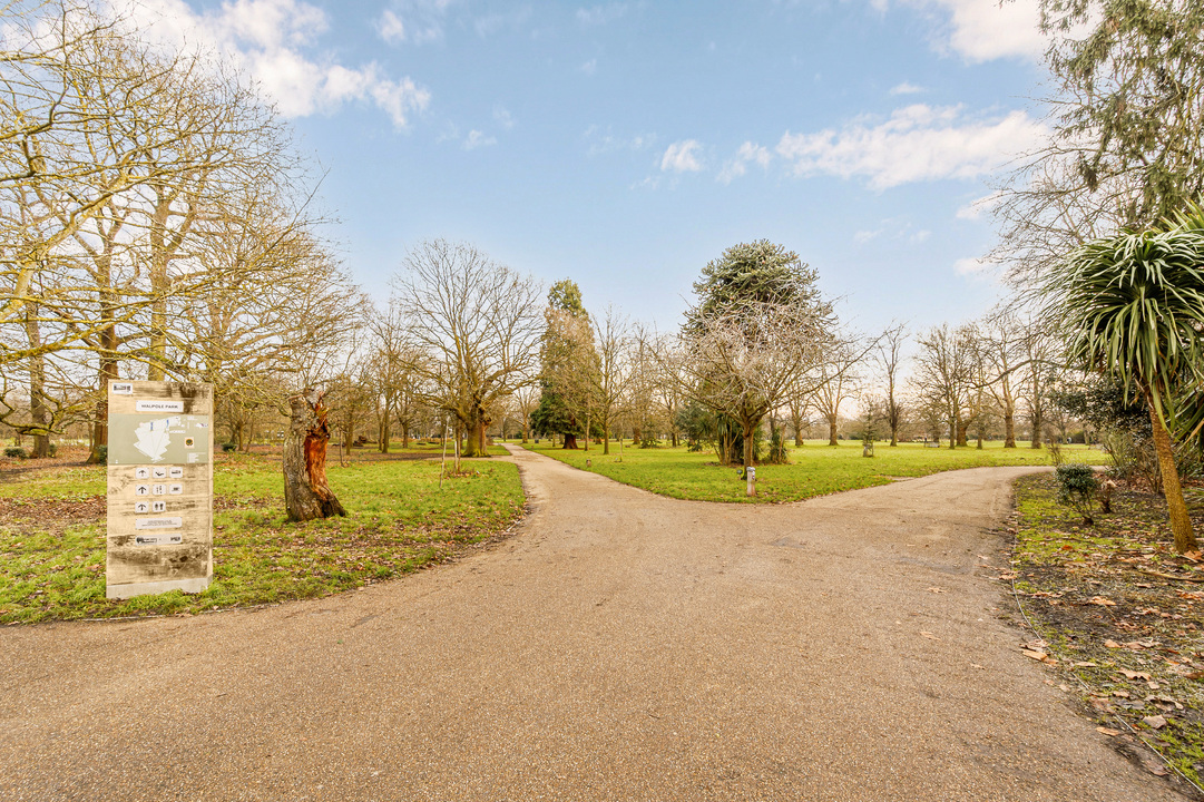 2 bed apartment for sale in Mattock Lane, Ealing  - Property Image 10