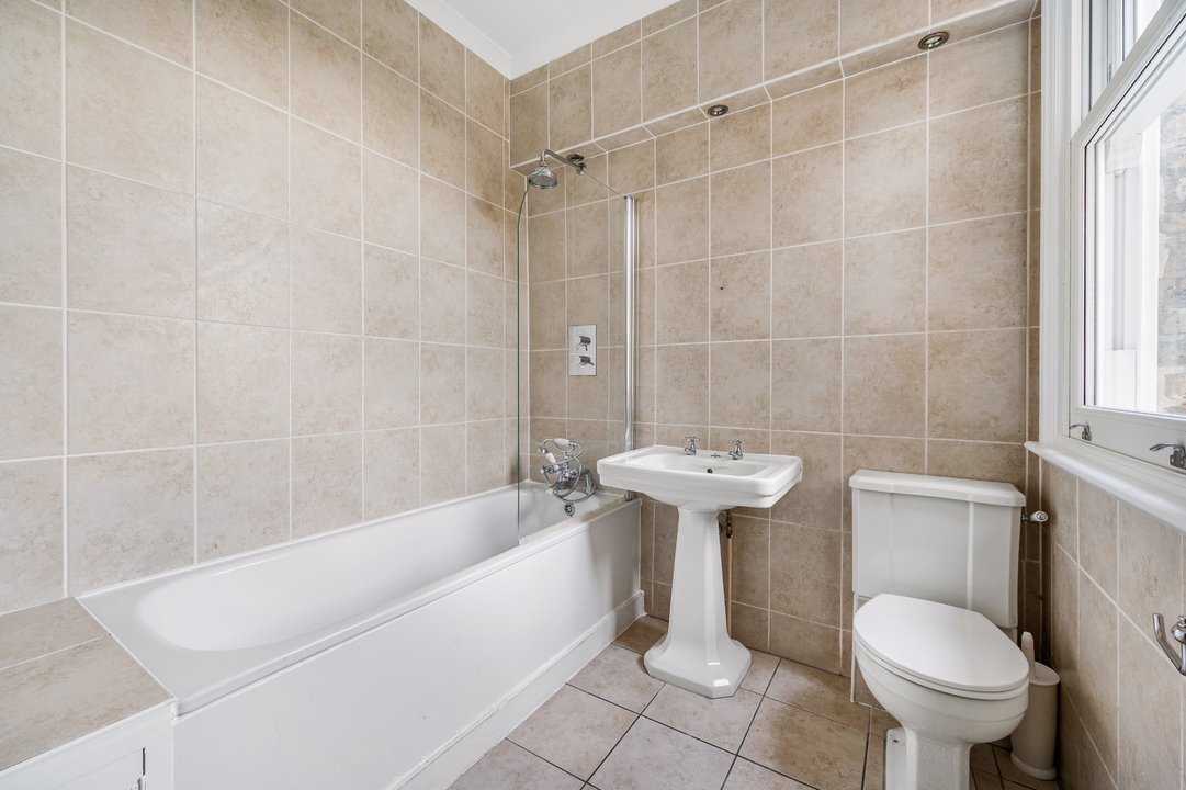 2 bed apartment for sale in Mattock Lane, Ealing 7