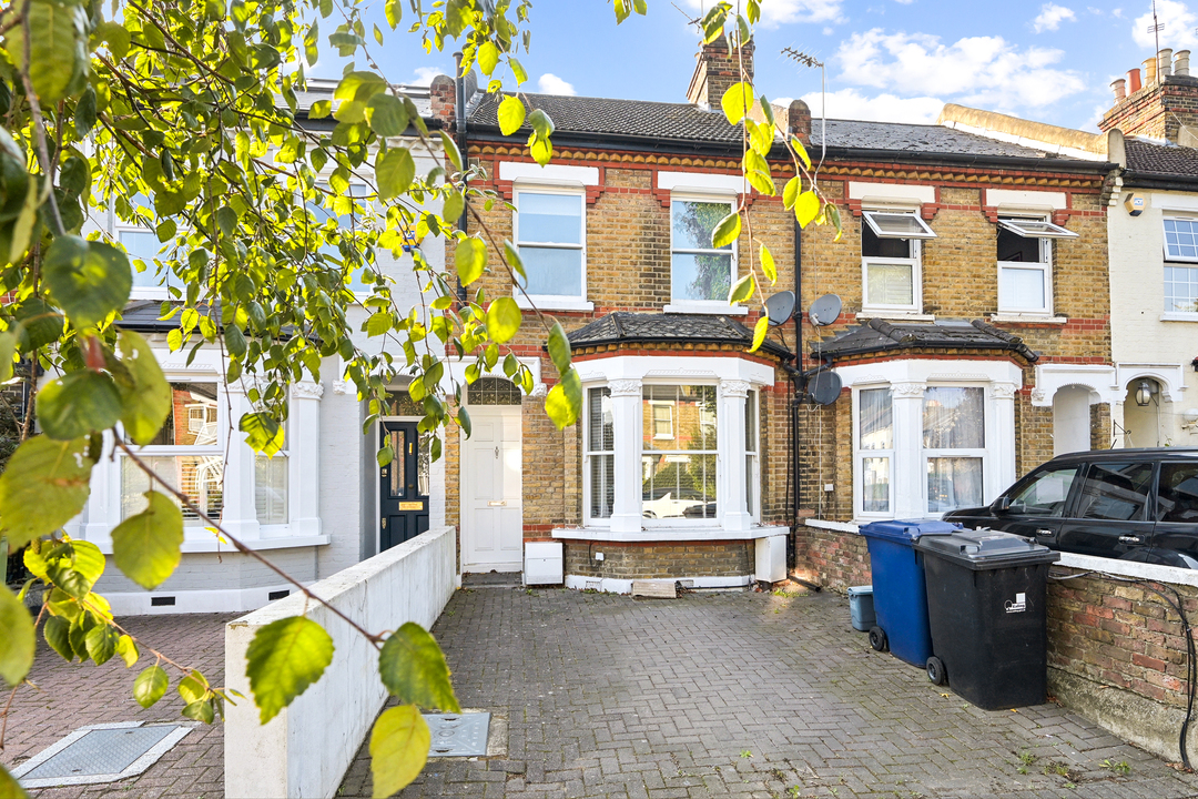 2 bed apartment for sale in Eccleston Road, Ealing  - Property Image 16