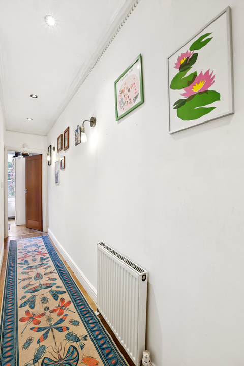 2 bed apartment for sale in Lawn Gardens, London 15