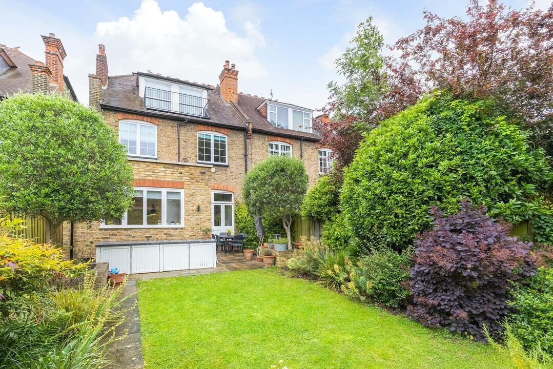 6 bed semi-detached house for sale in Amherst Road, Ealing  - Property Image 4