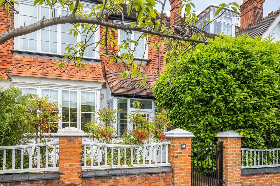 6 bed semi-detached house for sale in Amherst Road, Ealing  - Property Image 33