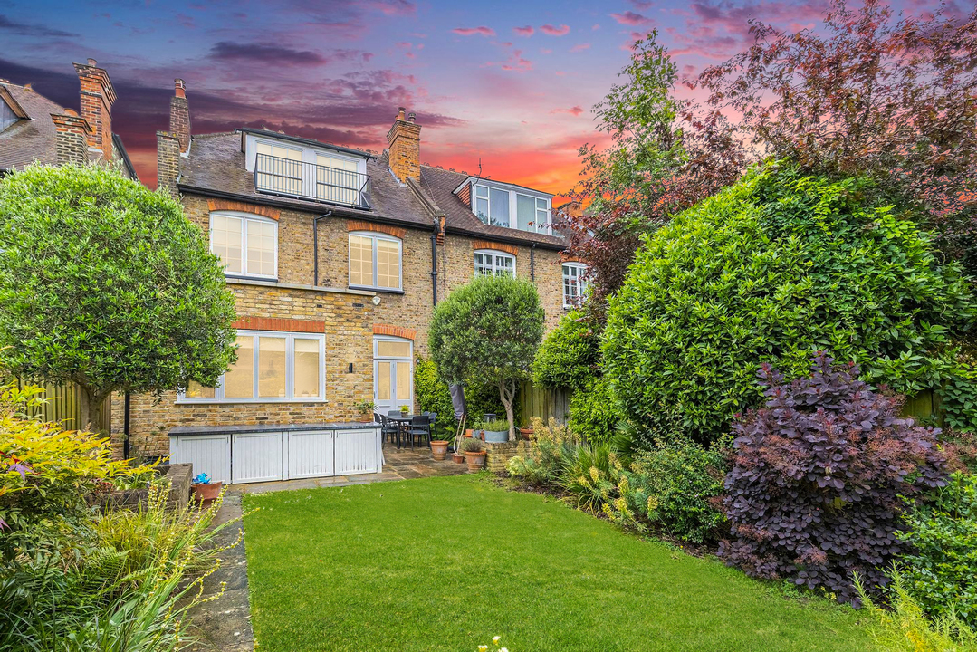 6 bed semi-detached house for sale in Amherst Road, Ealing  - Property Image 34