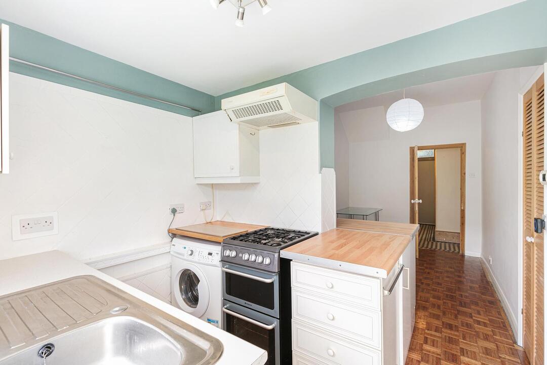 1 bed apartment for sale in Drayton Grove, Ealing, London, W13 5