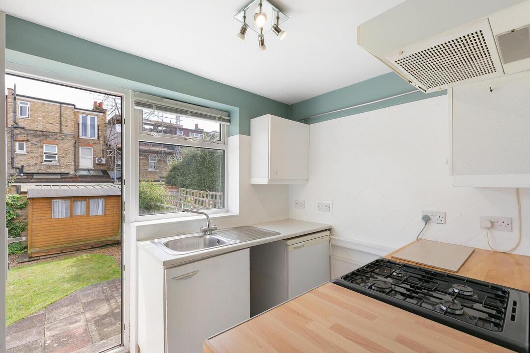 1 bed apartment for sale in Drayton Grove, Ealing, London, W13 12