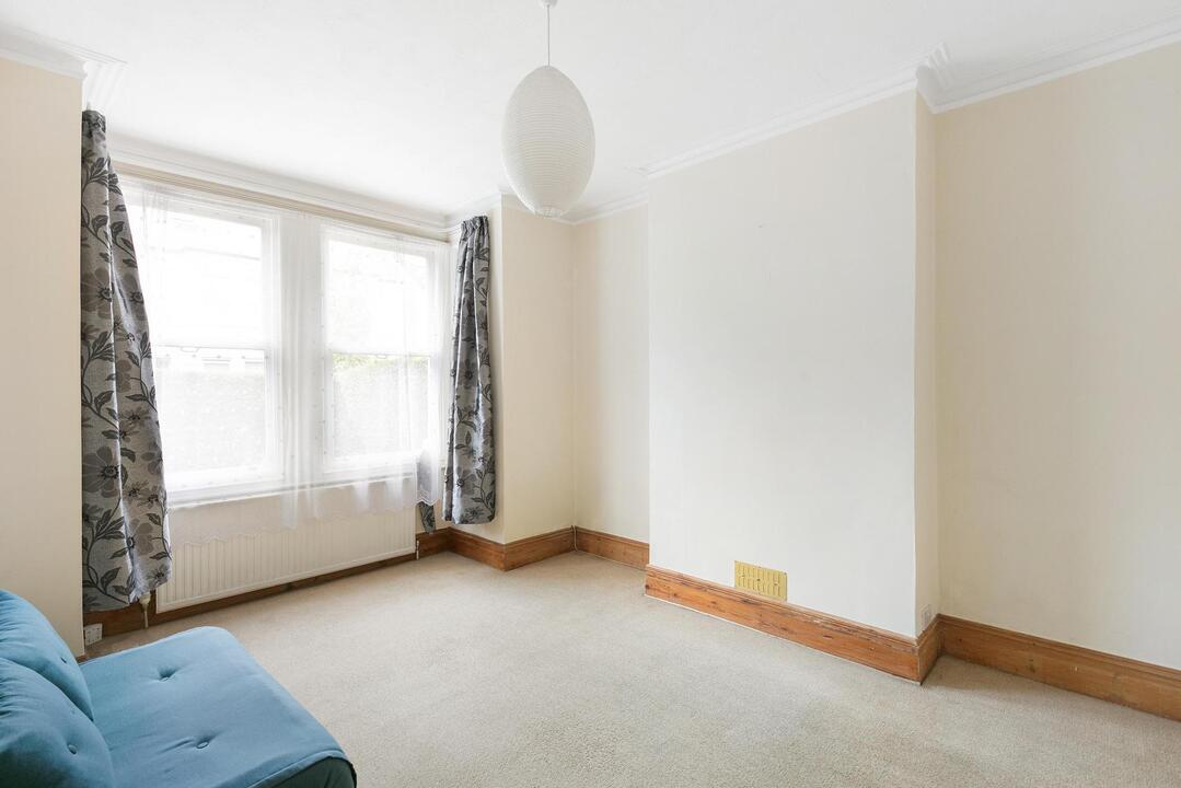 1 bed apartment for sale in Drayton Grove, Ealing, London, W13 16