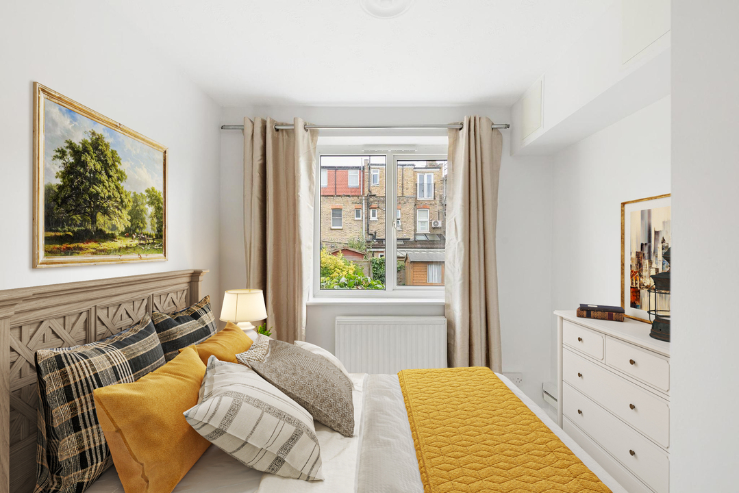1 bed apartment for sale in Drayton Grove, Ealing, London, W13 4