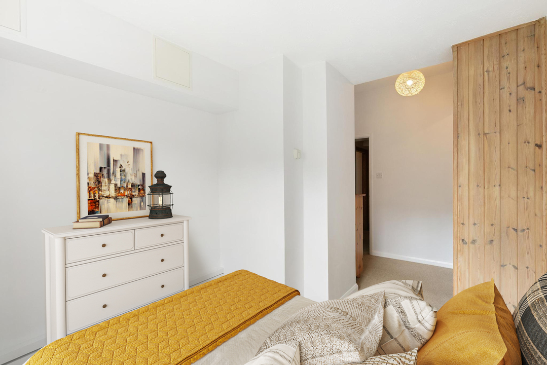 1 bed apartment for sale in Drayton Grove, Ealing, London, W13 7