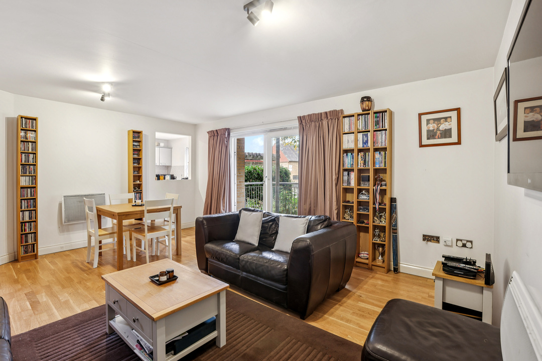 2 bed apartment for sale in Primrose Place, Isleworth  - Property Image 5