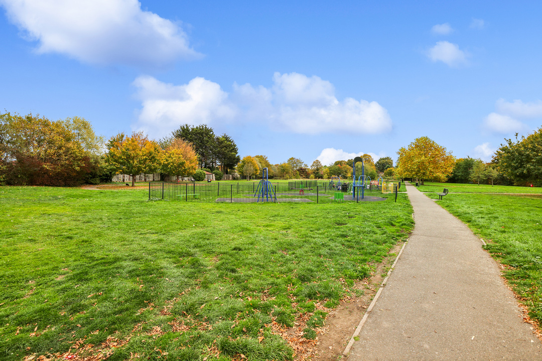 2 bed apartment for sale in Primrose Place, Isleworth  - Property Image 14