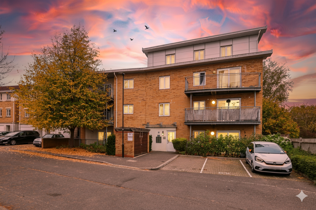 2 bed apartment for sale in Primrose Place, Isleworth  - Property Image 3