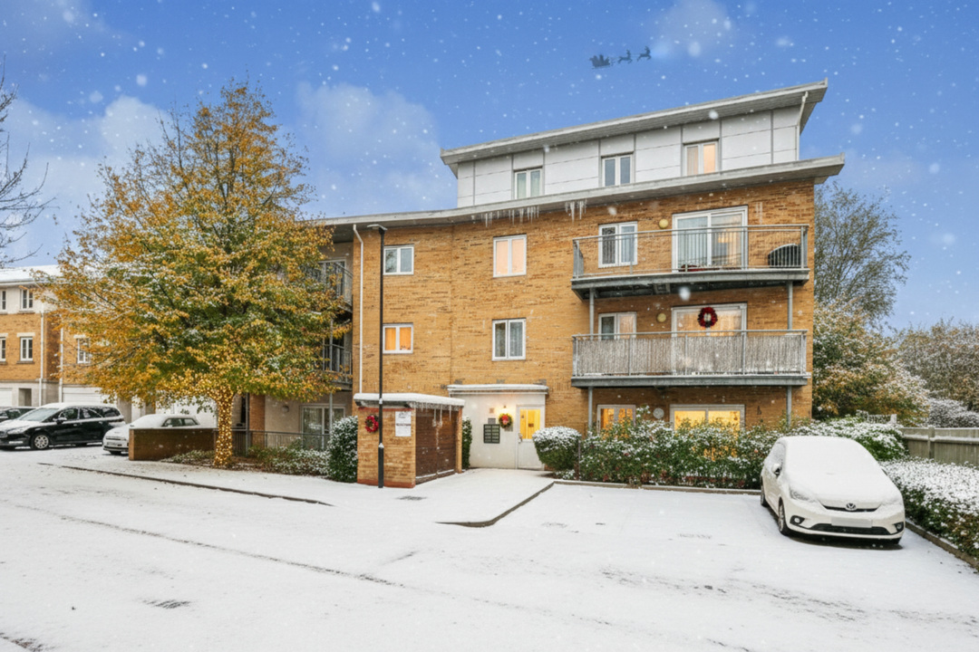 2 bed apartment for sale in Primrose Place, Isleworth