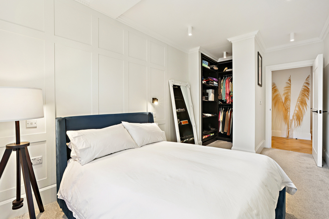 2 bed apartment for sale in West Lodge Avenue, Ealing Common, London, W3  - Property Image 10