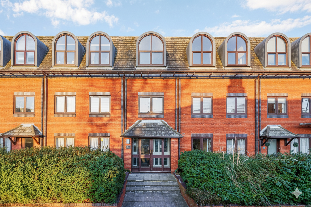 1 bed apartment to rent in Brook, Brentford, TW8