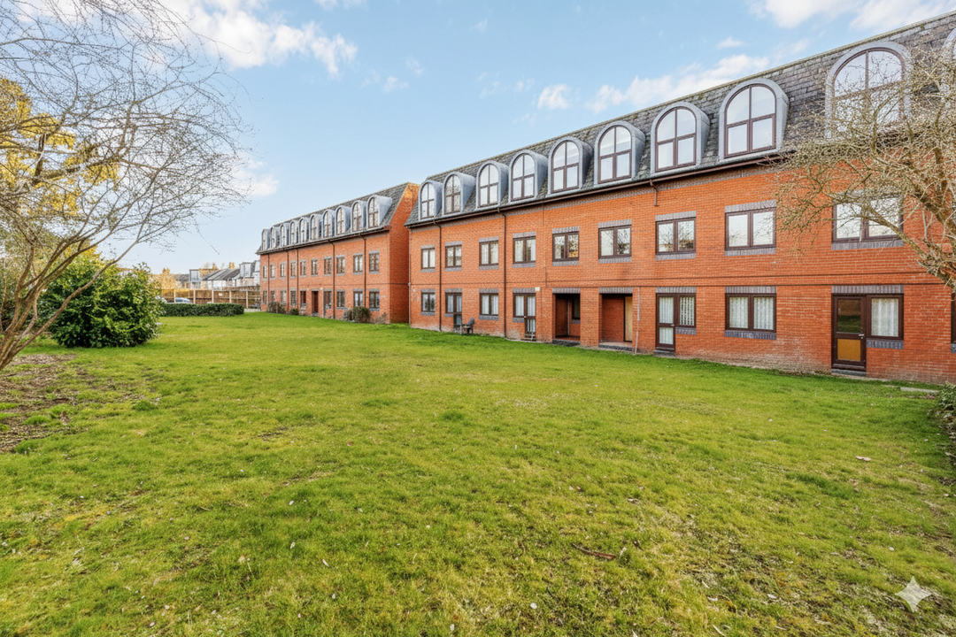 1 bed apartment to rent in Brook, Brentford 6