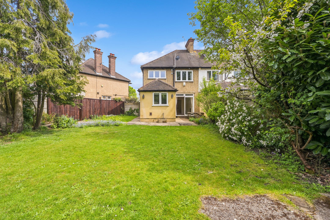 3 bed end of terrace house for sale in Princes Gardens, Acton 12