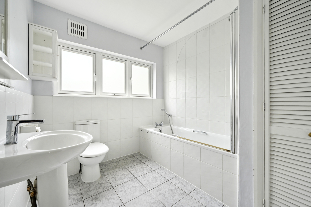 3 bed end of terrace house for sale in Princes Gardens, Acton 8